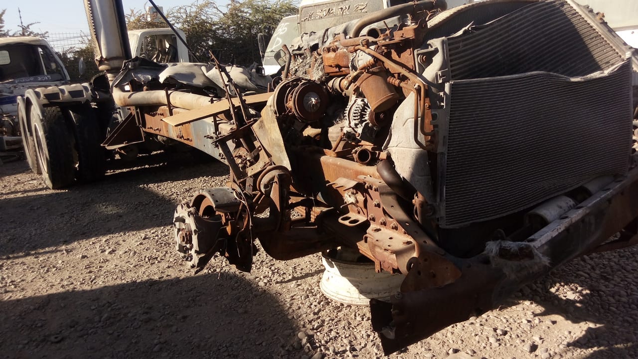MUñON Freightliner CL120 2015  USADO EN DESARME